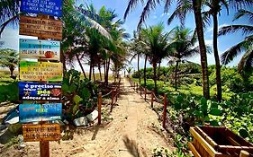 Casinha da Praia em condomínio em frente ao mar